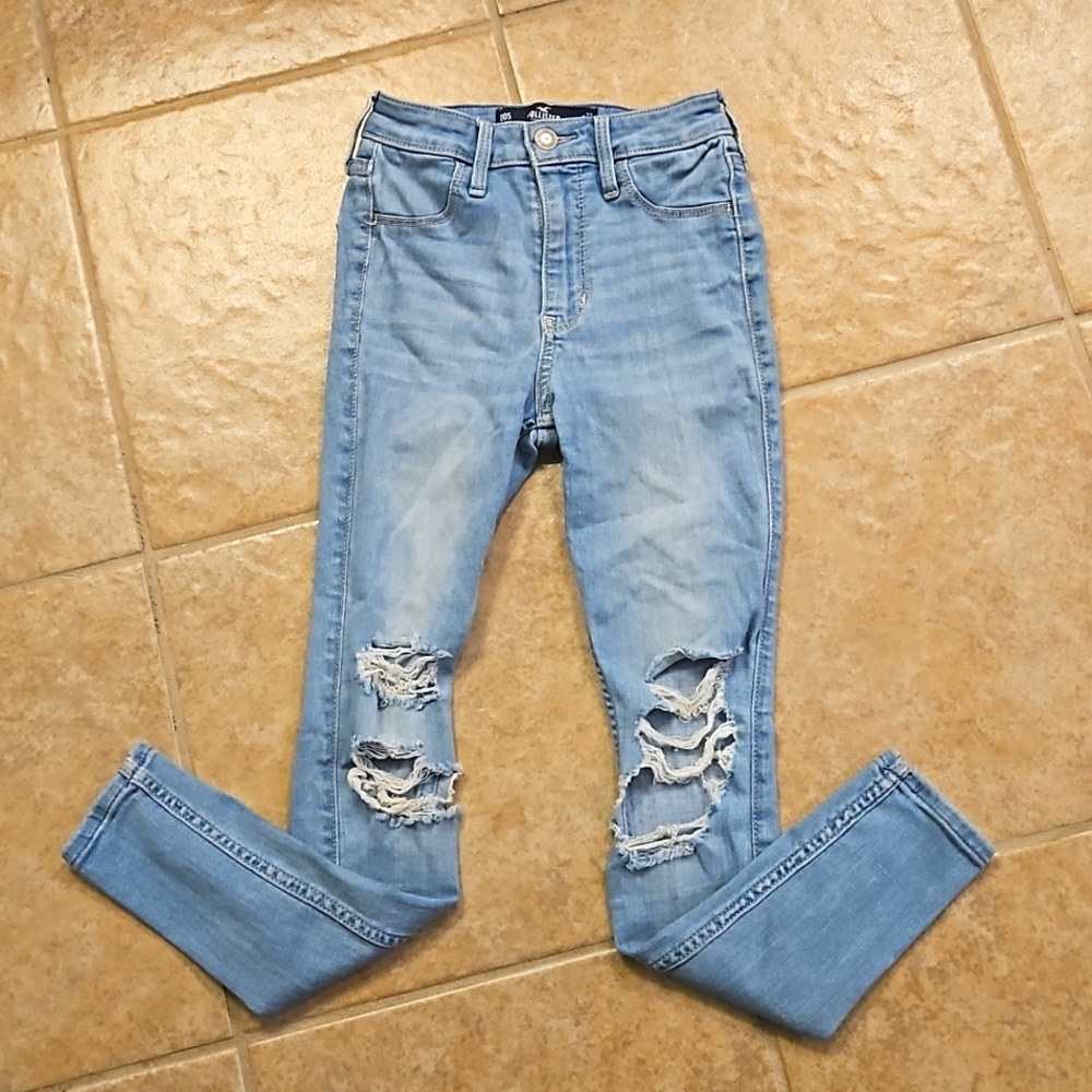 Hollister high rise jeans, distressed leggings style W23 L26